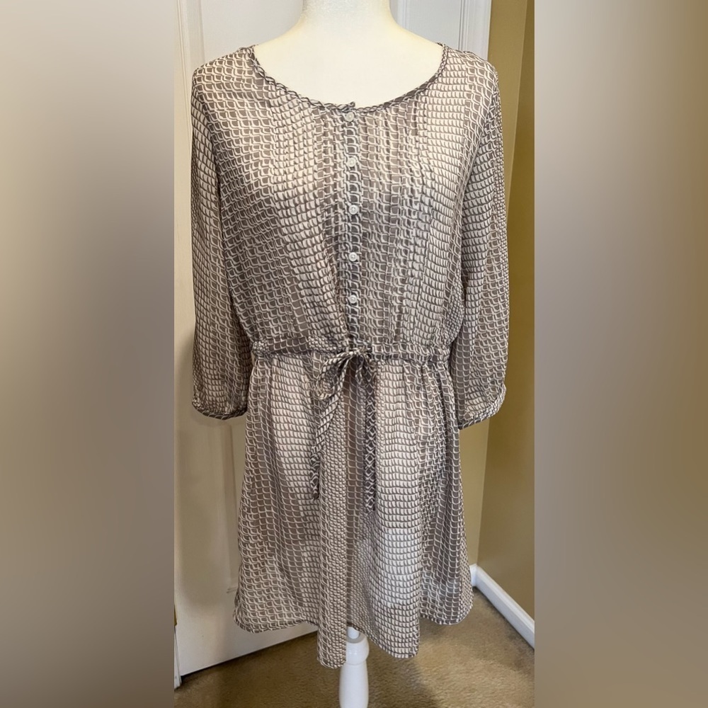 Banana Republic Womens Size 4P Gray Printed sheath dress